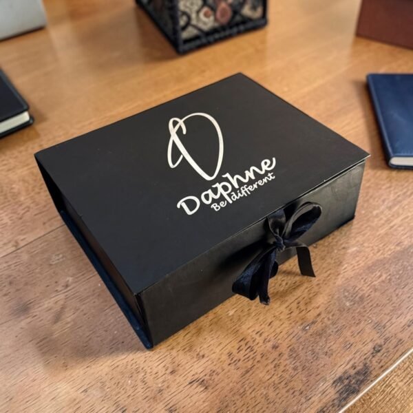 Box – 25 × 30 × 10 cm