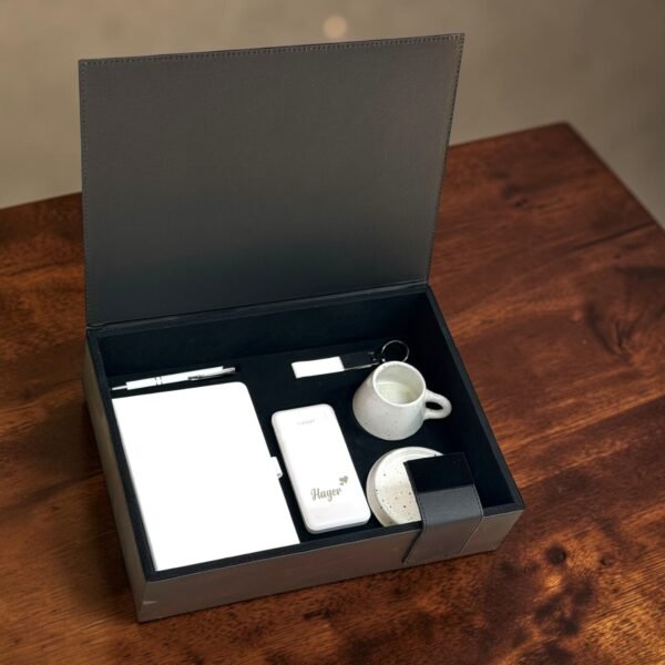 Business Essentials Box | بوكس بيزنس إسينشالز